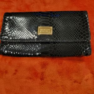 Micheal Kors Wallet Black Snakeskin